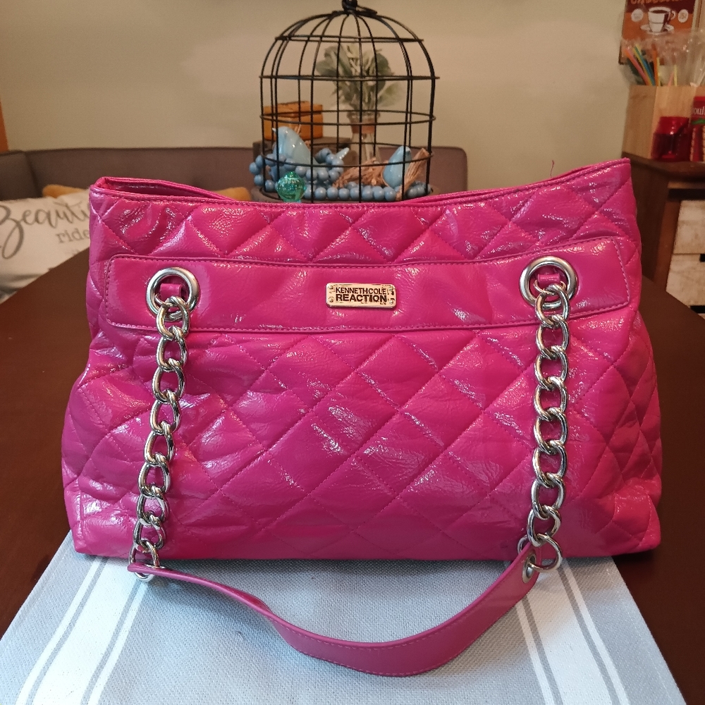 Like New Kenneth Cole Reaction Pink Shoulder Bag